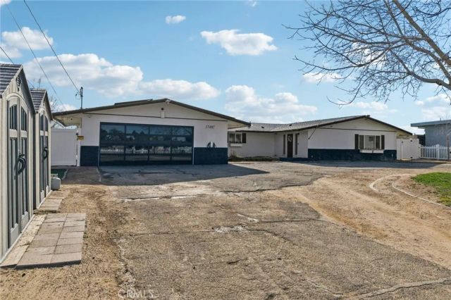 17487 Aspen, Hesperia, CA 92345