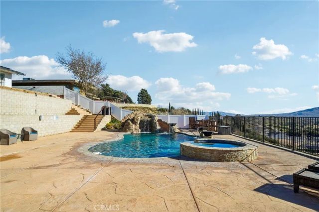 17487 Aspen, Hesperia, CA 92345