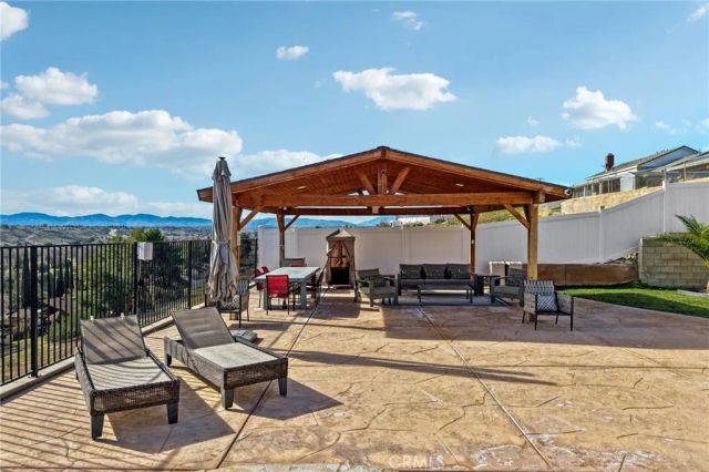 17487 Aspen, Hesperia, CA 92345