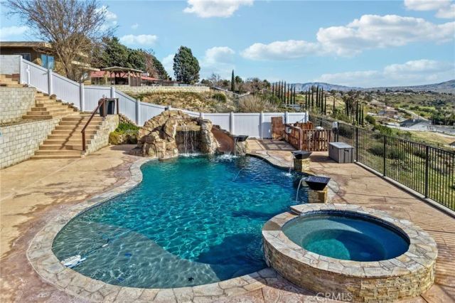 17487 Aspen, Hesperia, CA 92345