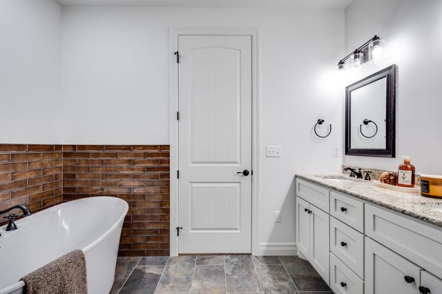 1609 W Rockhill Pl, Andover, KS 67002