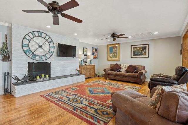 610 S Whitney Street, Visalia, CA 93277