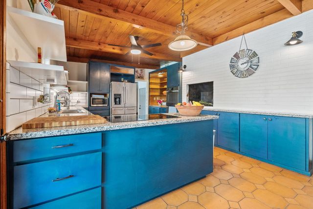 610 S Whitney Street, Visalia, CA 93277