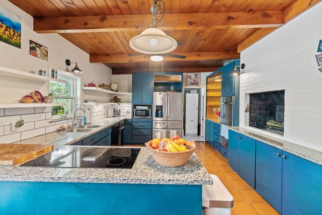 610 S Whitney Street, Visalia, CA 93277