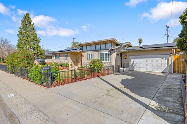 610 S Whitney Street, Visalia, CA 93277