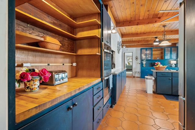 610 S Whitney Street, Visalia, CA 93277