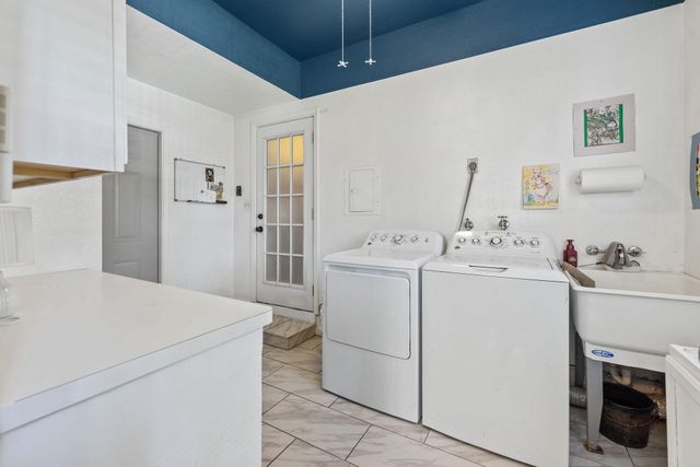 610 S Whitney Street, Visalia, CA 93277