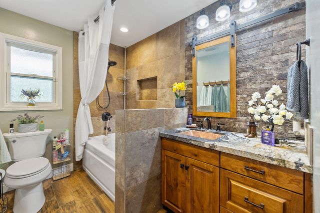 610 S Whitney Street, Visalia, CA 93277