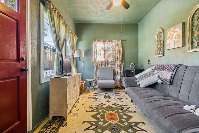 610 S Whitney Street, Visalia, CA 93277