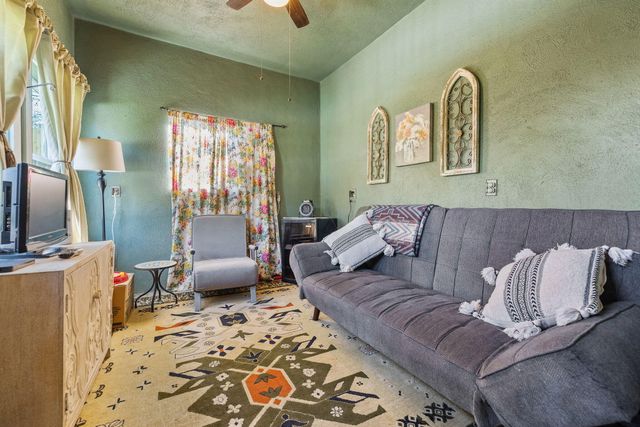 610 S Whitney Street, Visalia, CA 93277