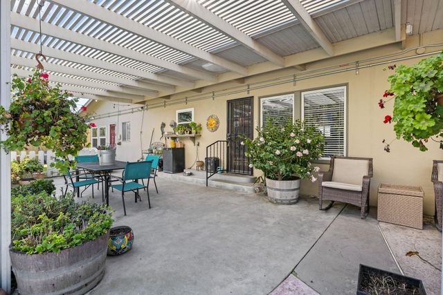 610 S Whitney Street, Visalia, CA 93277