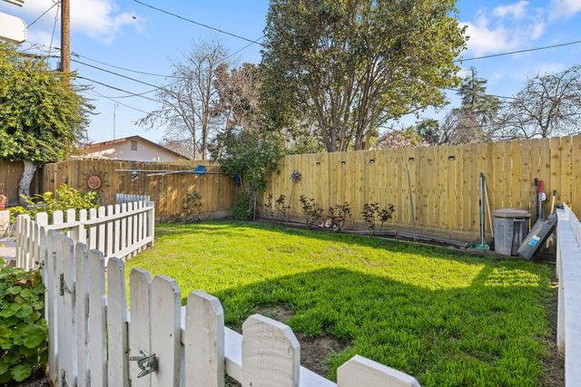 610 S Whitney Street, Visalia, CA 93277