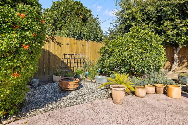 610 S Whitney Street, Visalia, CA 93277