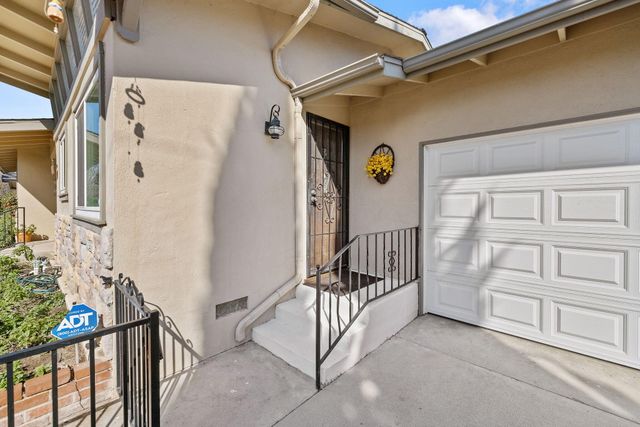 610 S Whitney Street, Visalia, CA 93277