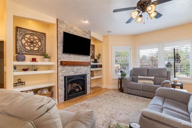 2240 W Anatole St, Meridian, ID 83646