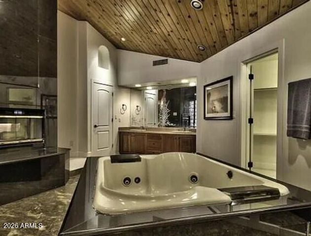 6723 E LINCOLN Drive, Paradise Valley, AZ 85253