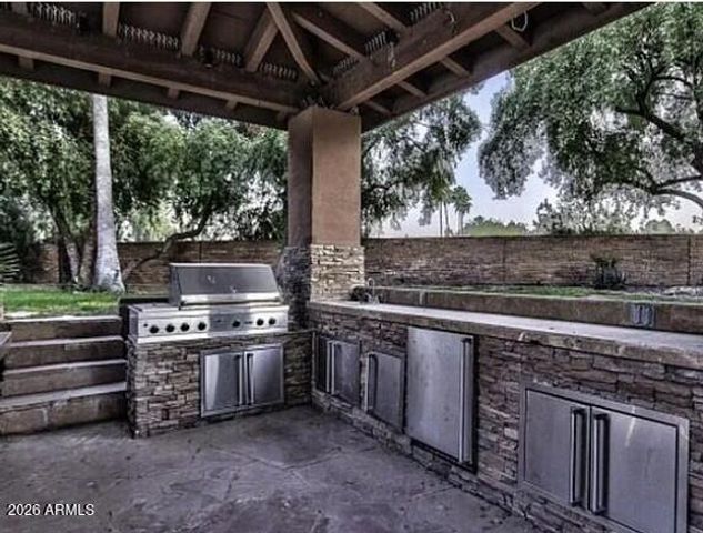 6723 E LINCOLN Drive, Paradise Valley, AZ 85253