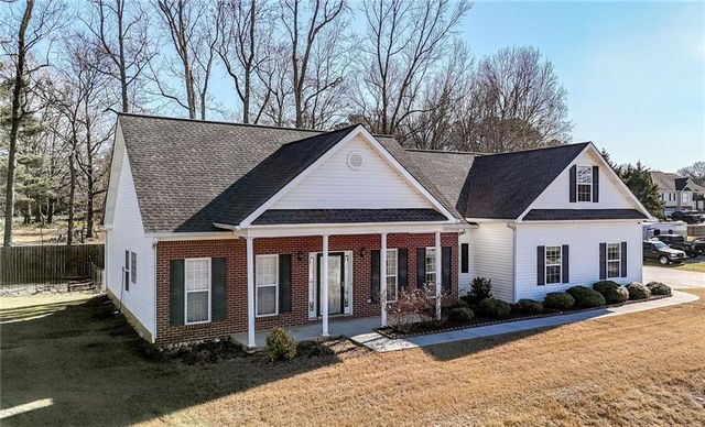 127 Ash Court SE, Calhoun, GA 30701