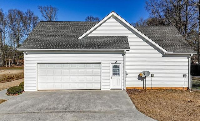 127 Ash Court SE, Calhoun, GA 30701