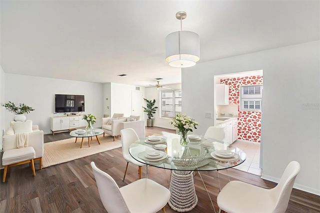 5623 80TH STREET N 211, St Petersburg, FL 33709