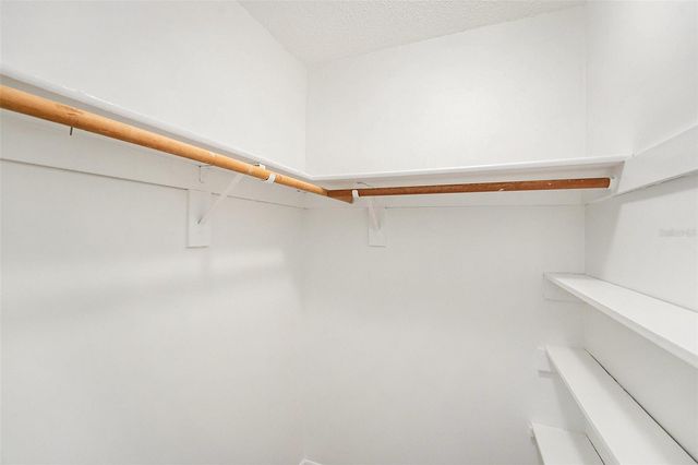 5623 80TH STREET N 211, St Petersburg, FL 33709