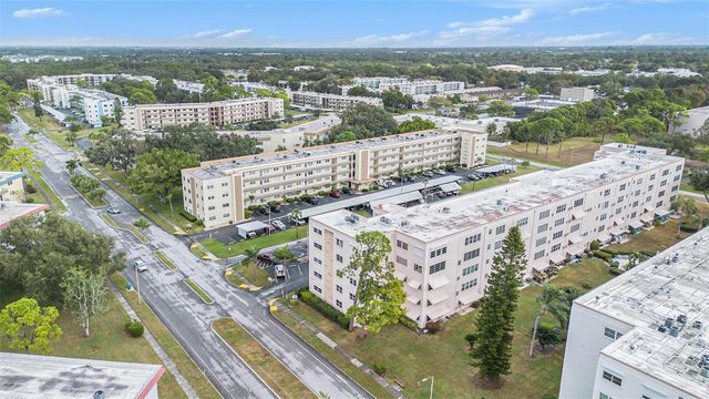 5623 80TH STREET N 211, St Petersburg, FL 33709