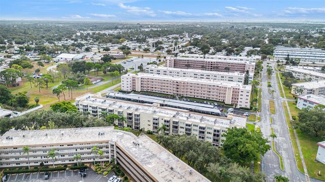 5623 80TH STREET N 211, St Petersburg, FL 33709