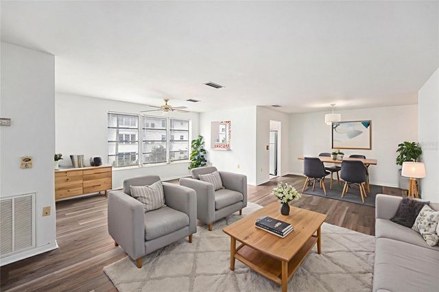 5623 80TH STREET N 211, St Petersburg, FL 33709