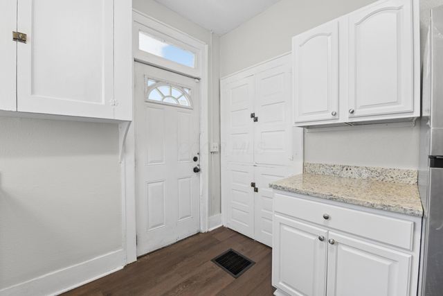 212 S Harris Avenue, Columbus, OH 43204