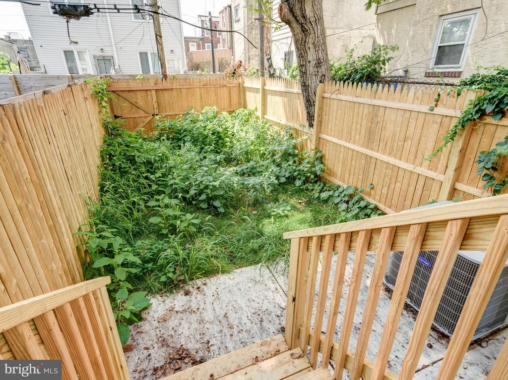 2106 E WILLIAM ST, Philadelphia, PA 19134