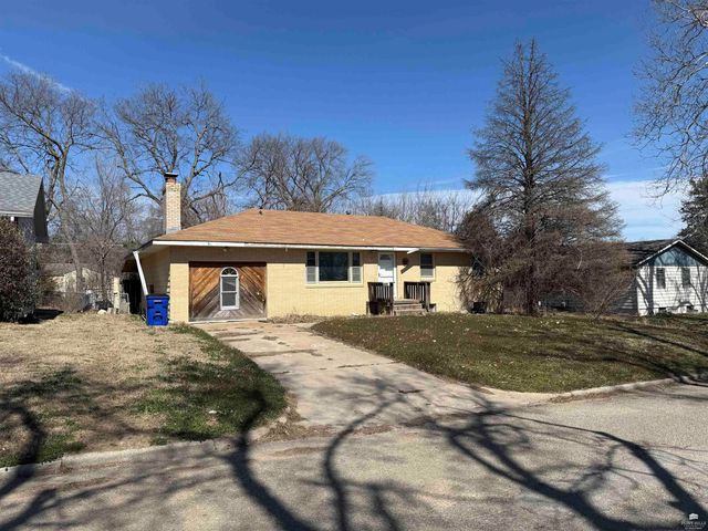 506 Coronado Drive, Junction City, KS 66441