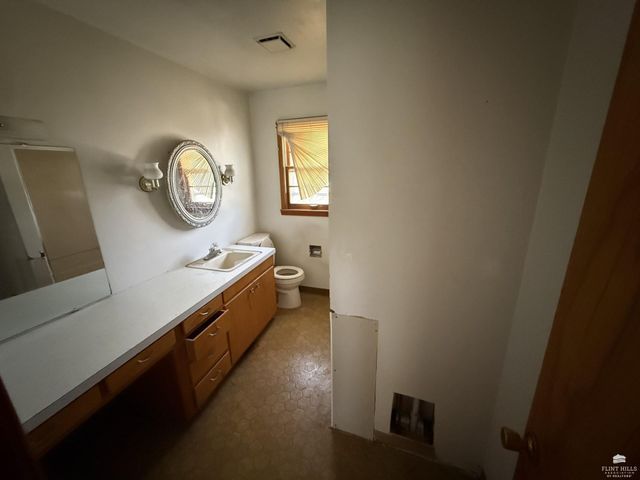 506 Coronado Drive, Junction City, KS 66441