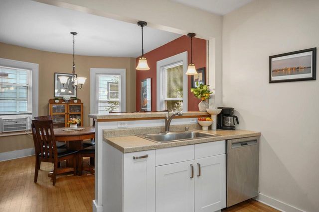 182 Dixon Street, Madison, WI 53704