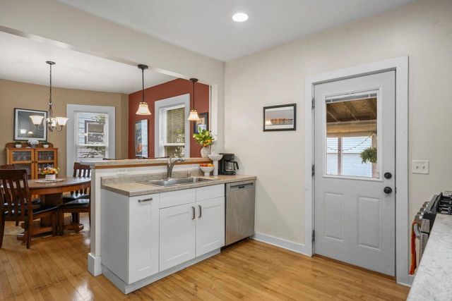 182 Dixon Street, Madison, WI 53704
