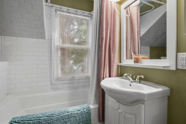 182 Dixon Street, Madison, WI 53704