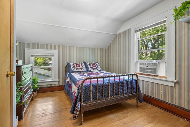 182 Dixon Street, Madison, WI 53704