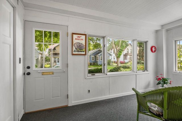 182 Dixon Street, Madison, WI 53704