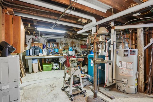 182 Dixon Street, Madison, WI 53704