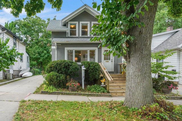 182 Dixon Street, Madison, WI 53704