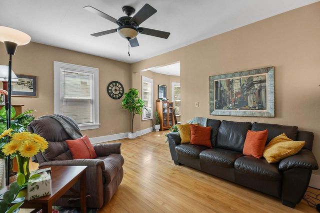 182 Dixon Street, Madison, WI 53704