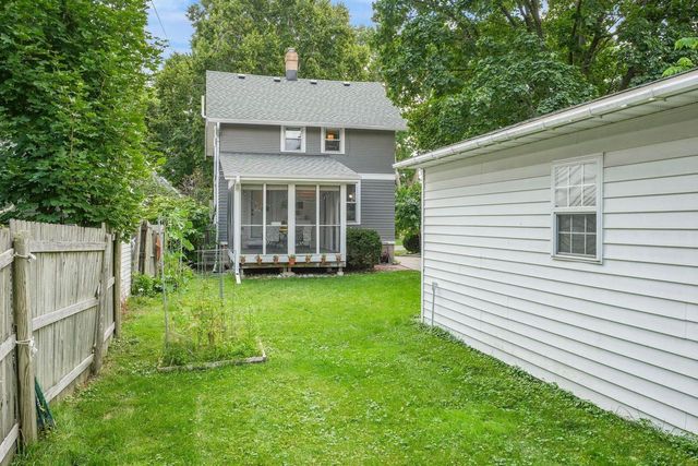 182 Dixon Street, Madison, WI 53704