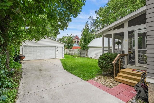 182 Dixon Street, Madison, WI 53704
