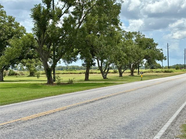 9264 Fm-1728, Boling, TX 77420