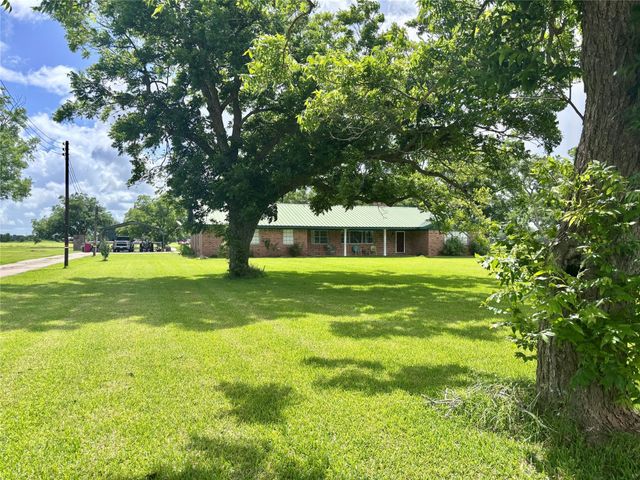 9264 Fm-1728, Boling, TX 77420