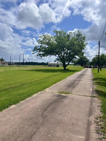 9264 Fm-1728, Boling, TX 77420