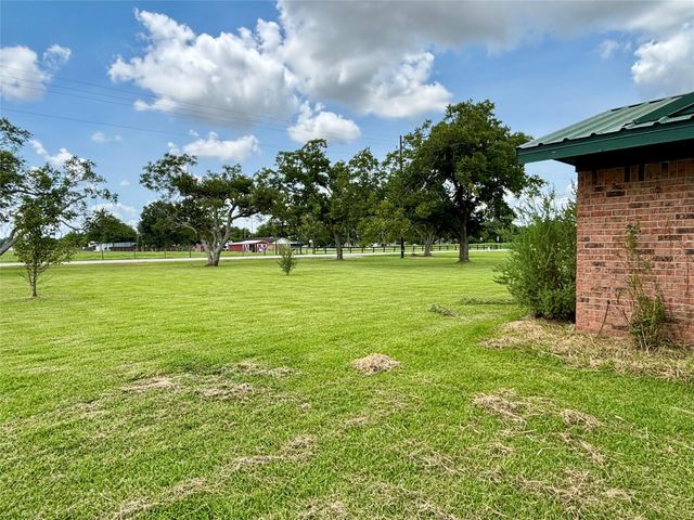 9264 Fm-1728, Boling, TX 77420