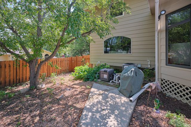 2435 Viking Court NW, Rochester, MN 55901
