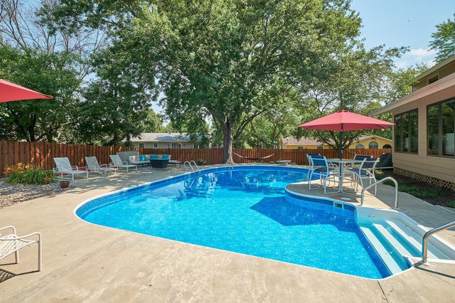 2435 Viking Court NW, Rochester, MN 55901
