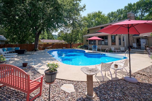 2435 Viking Court NW, Rochester, MN 55901