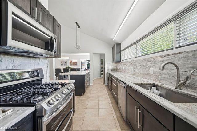 3899 Brainard Road, Orange Village, OH 44122
